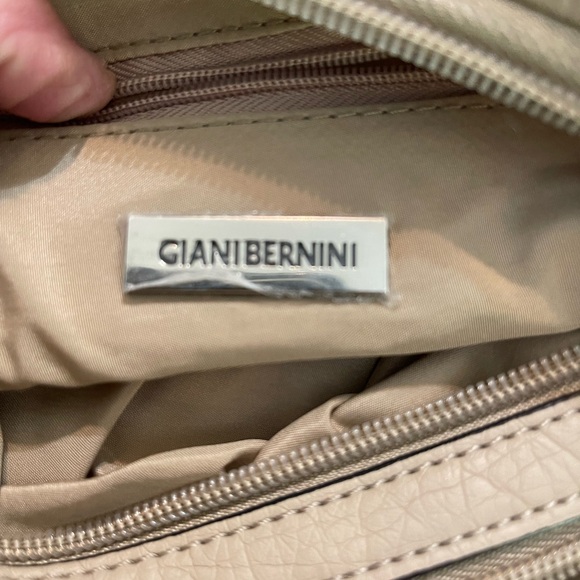 Giani Bernini  purse/crossover Bag . 13” X. 9”. Great shape! - Picture 7 of 8